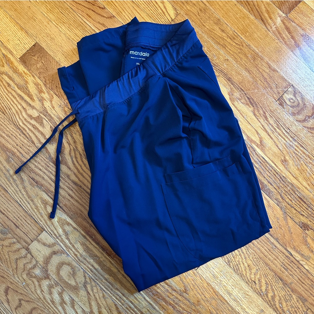 Mandala 6 Pocket Slim Scrub Pants- Navy